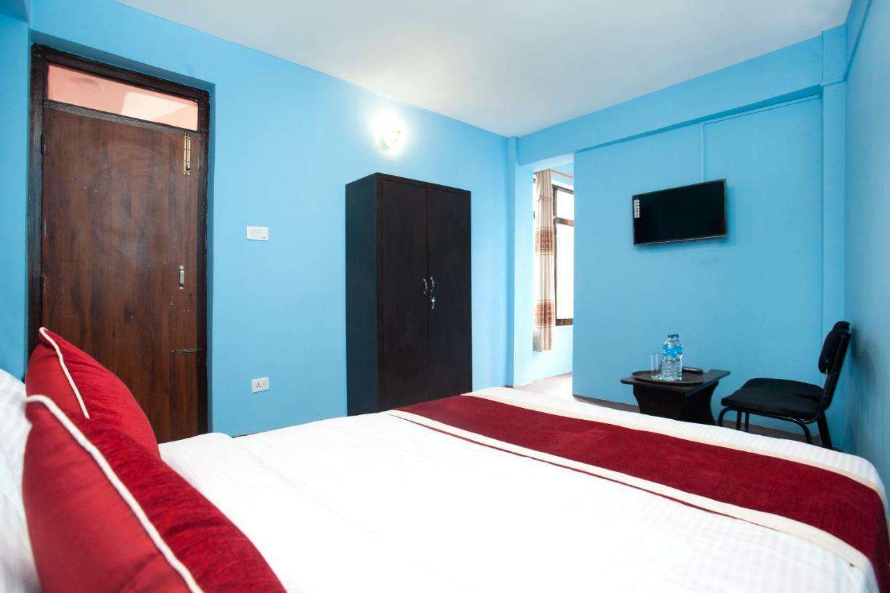 Hotel Crossroads Katmandu Zewnętrze zdjęcie