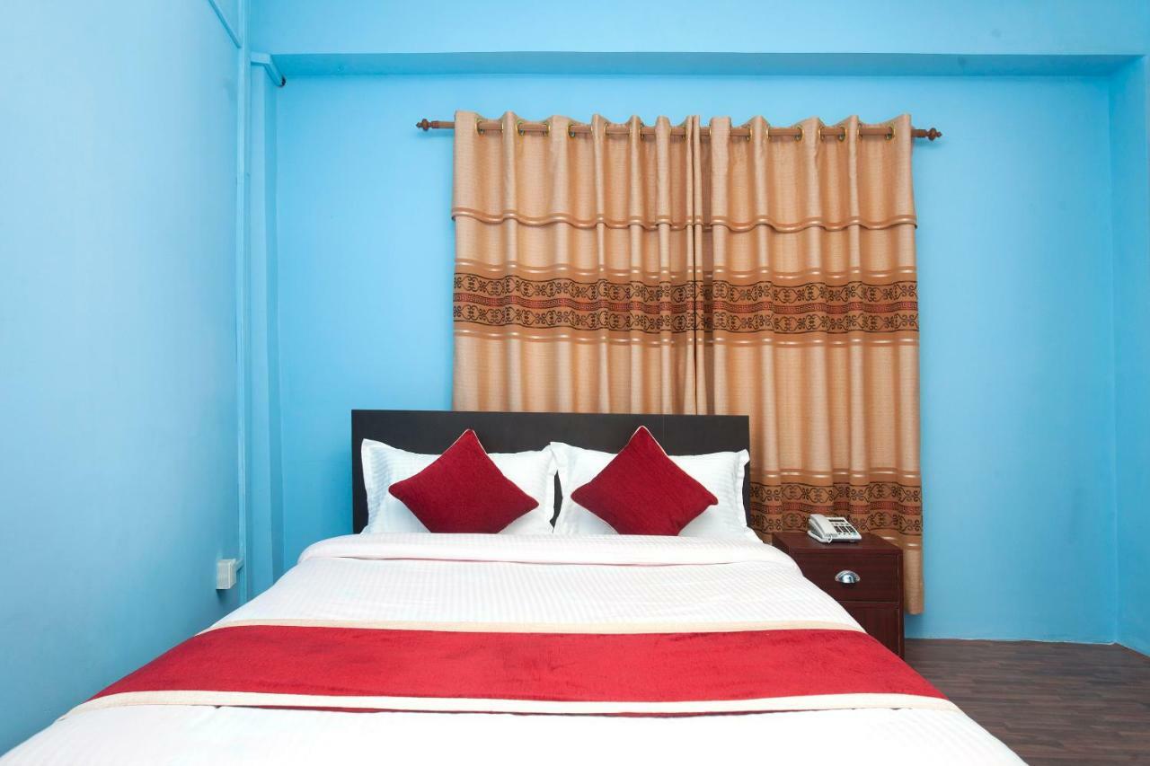 Hotel Crossroads Katmandu Zewnętrze zdjęcie