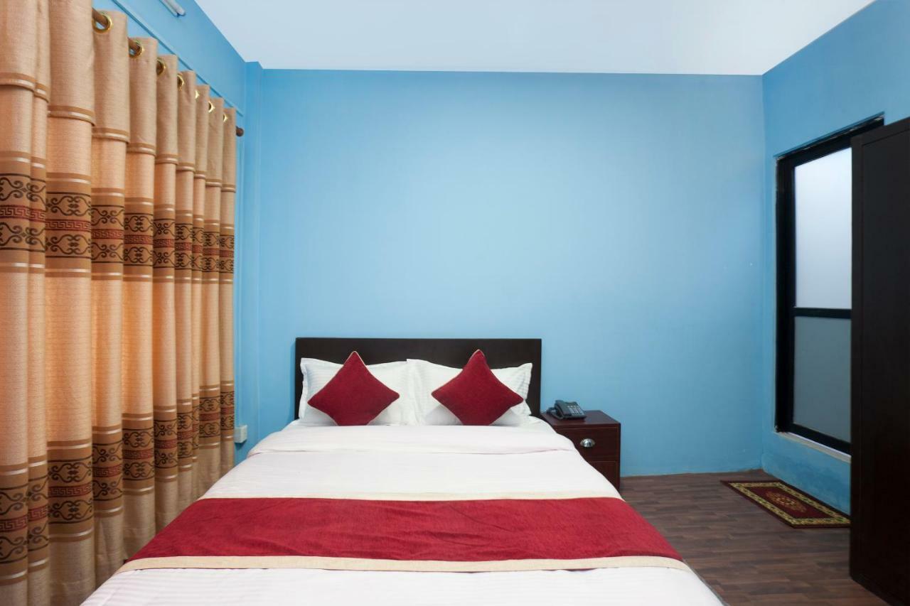 Hotel Crossroads Katmandu Zewnętrze zdjęcie