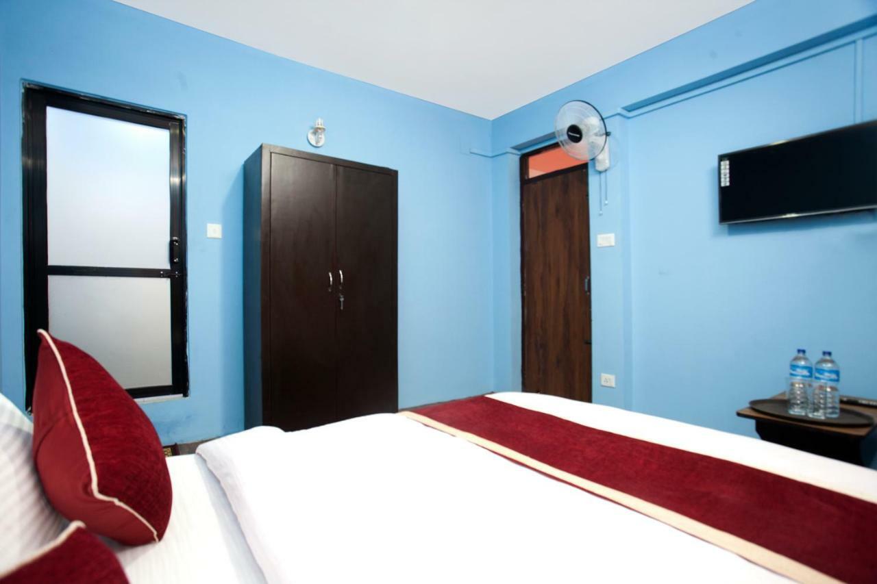 Hotel Crossroads Katmandu Zewnętrze zdjęcie