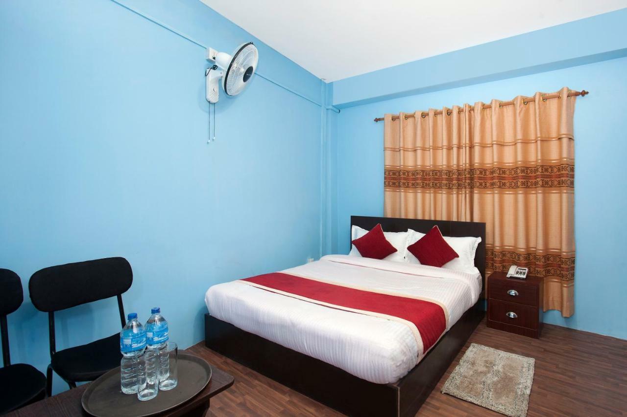 Hotel Crossroads Katmandu Zewnętrze zdjęcie